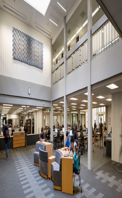 De Anza College